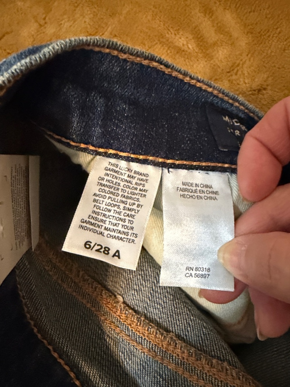 Lucky Brand NWT mid-rise straight leg medium wash jeans- size 6 (28) - Picture 8 of 9